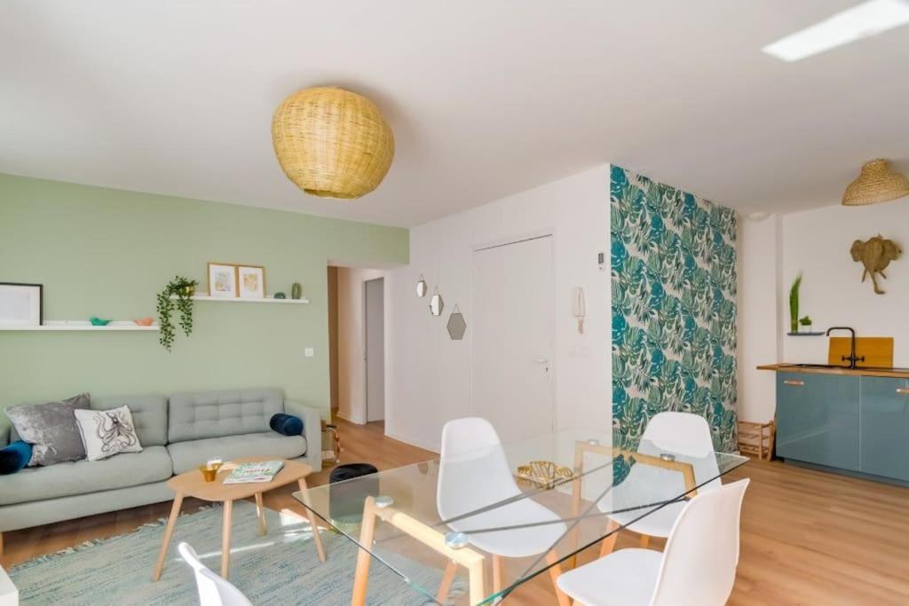 2 Bedroom In The Heart Of Marseilles